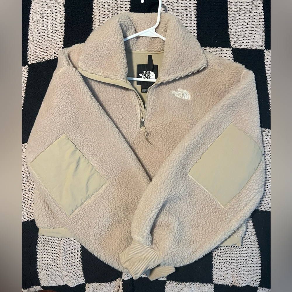 A North Face Cream coloured Teddy half zip